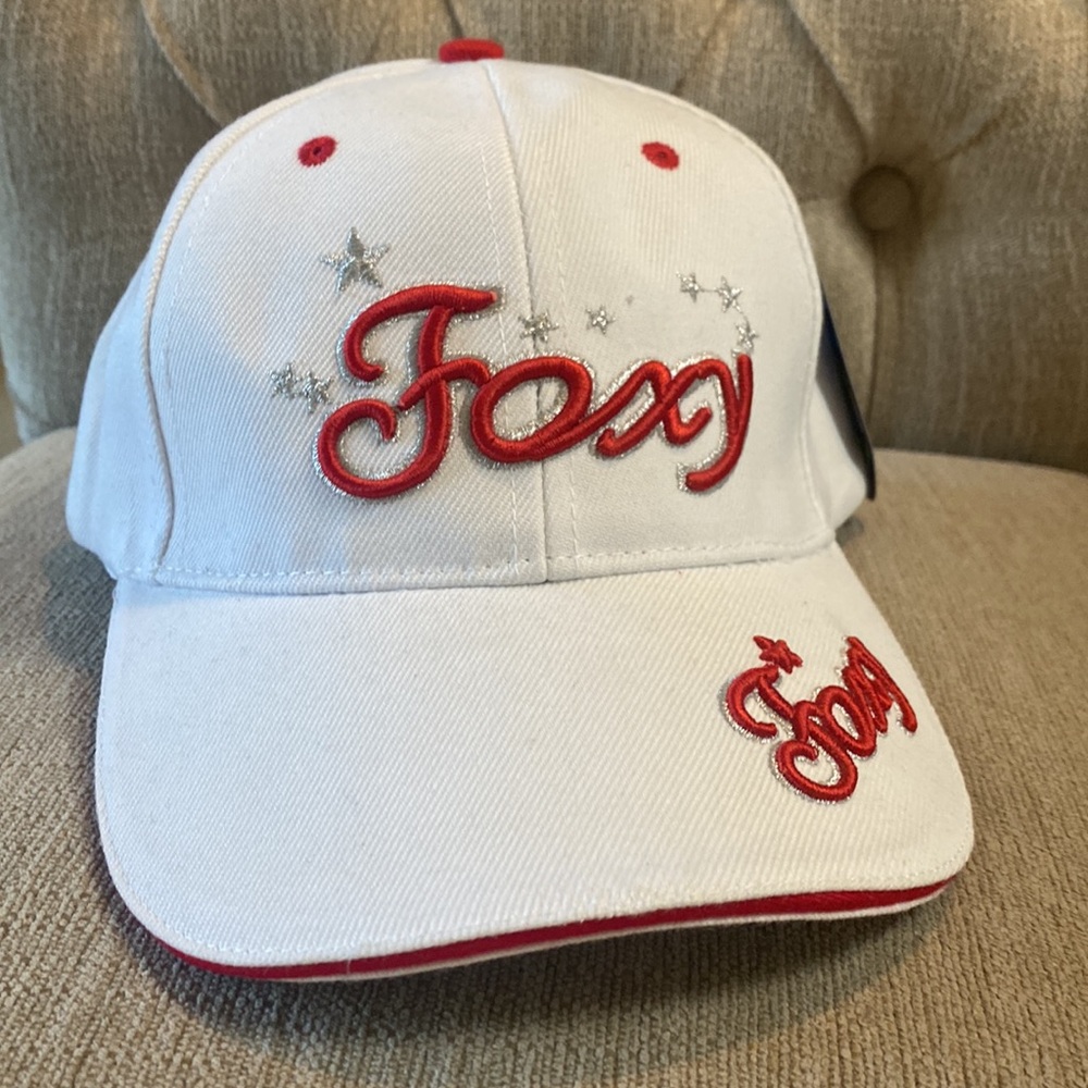 Foxy Ladies NWT White & Red Adjustable One Size Hat